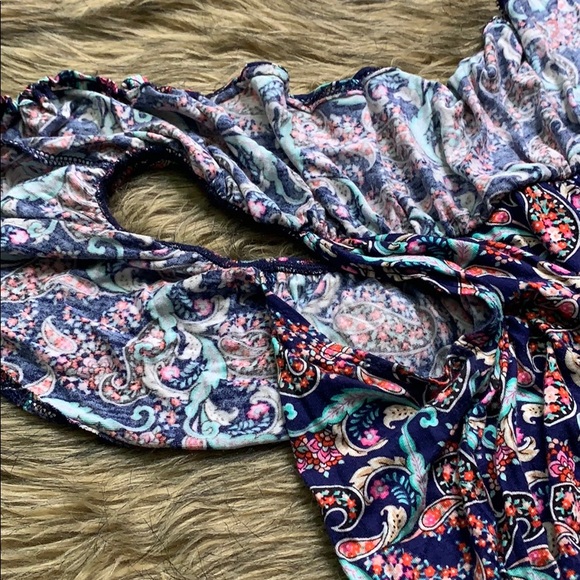 Springtime Off The Shoulder Top🌸 - Picture 4 of 8